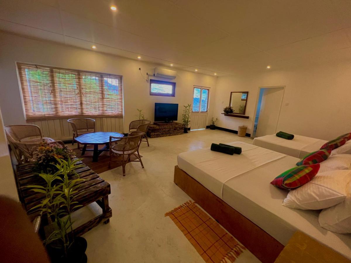 Louis Lake Villa Κάντι Εξωτερικό φωτογραφία