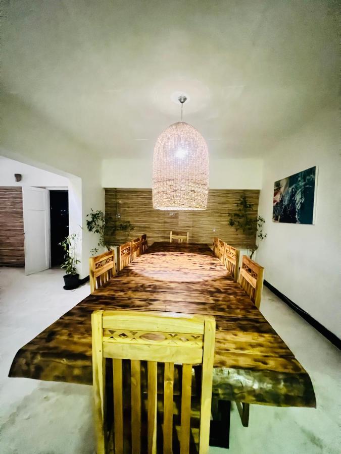 Louis Lake Villa Κάντι Εξωτερικό φωτογραφία